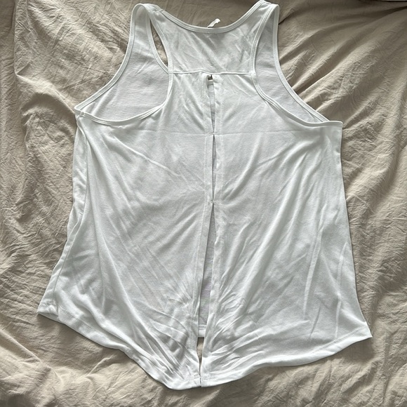 Under Armour Tank - Picture 3 of 4